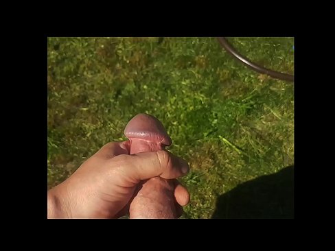 ❤️ Žhavá kočička si nechá ošukat růžovou kundičku a udělá se squirtem v letní zahradě. ❤❌ Super sex u cs.sexvideosex.top ❌❤